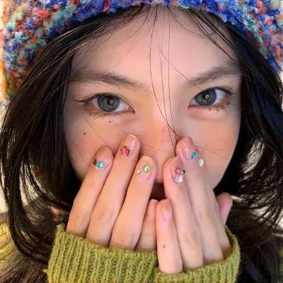 心死后，我带女儿走上巅峰路